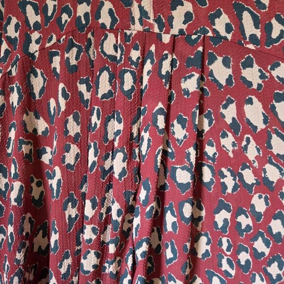 EUC INTIMATELY FREE PEOPLE PRINTED OVERSIZE PLEATED BACK TOP SIZE SMALL - Picture 11 of 16